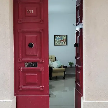 Red Door Valletta Exterior photo